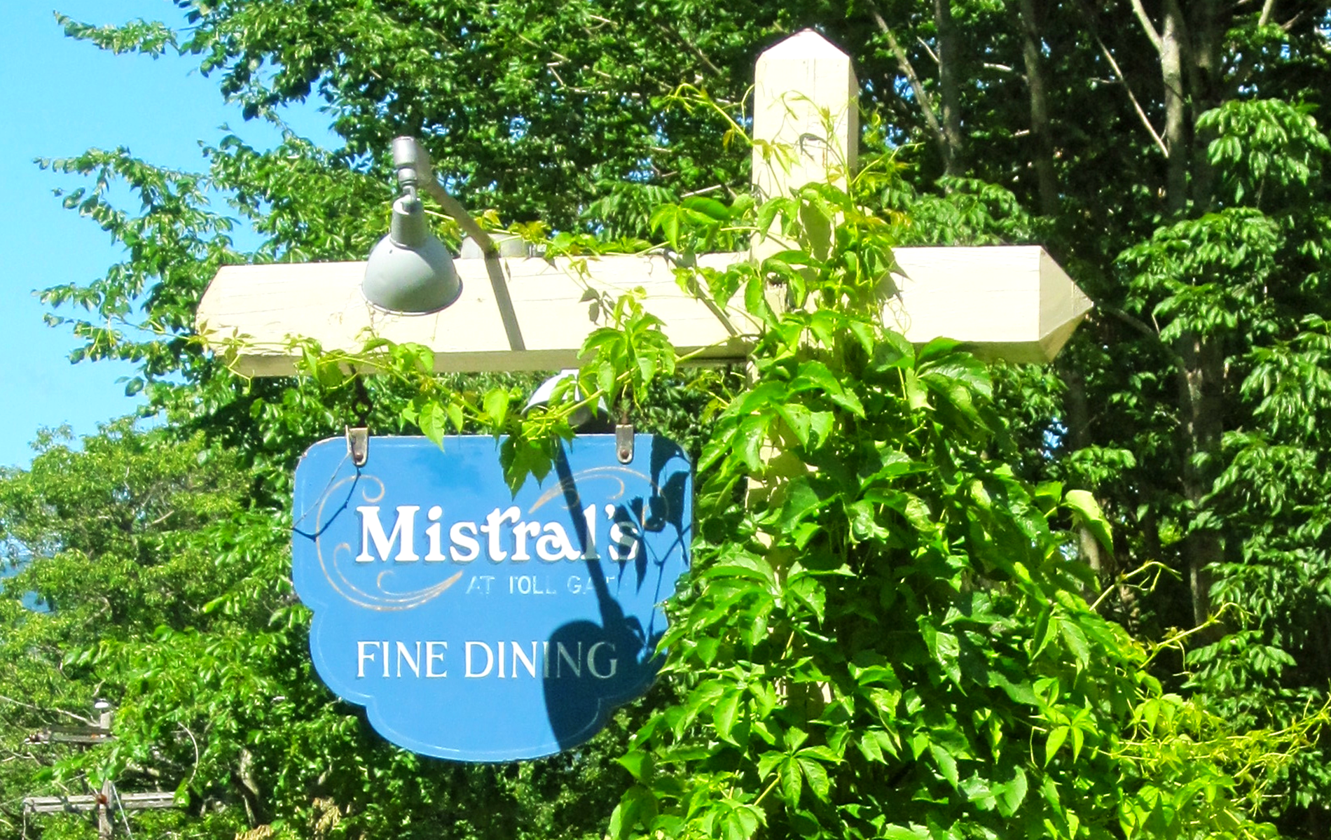 Mistrals blue sign